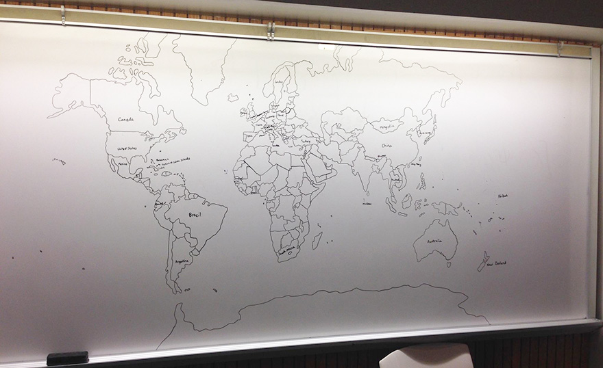 11-годишно момче с аутизъм рисува картата на света по памет - Интереснотии